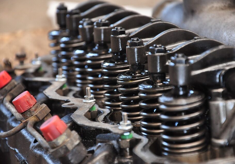 Cylinder Head with vci corrosion prevention engine oil additive